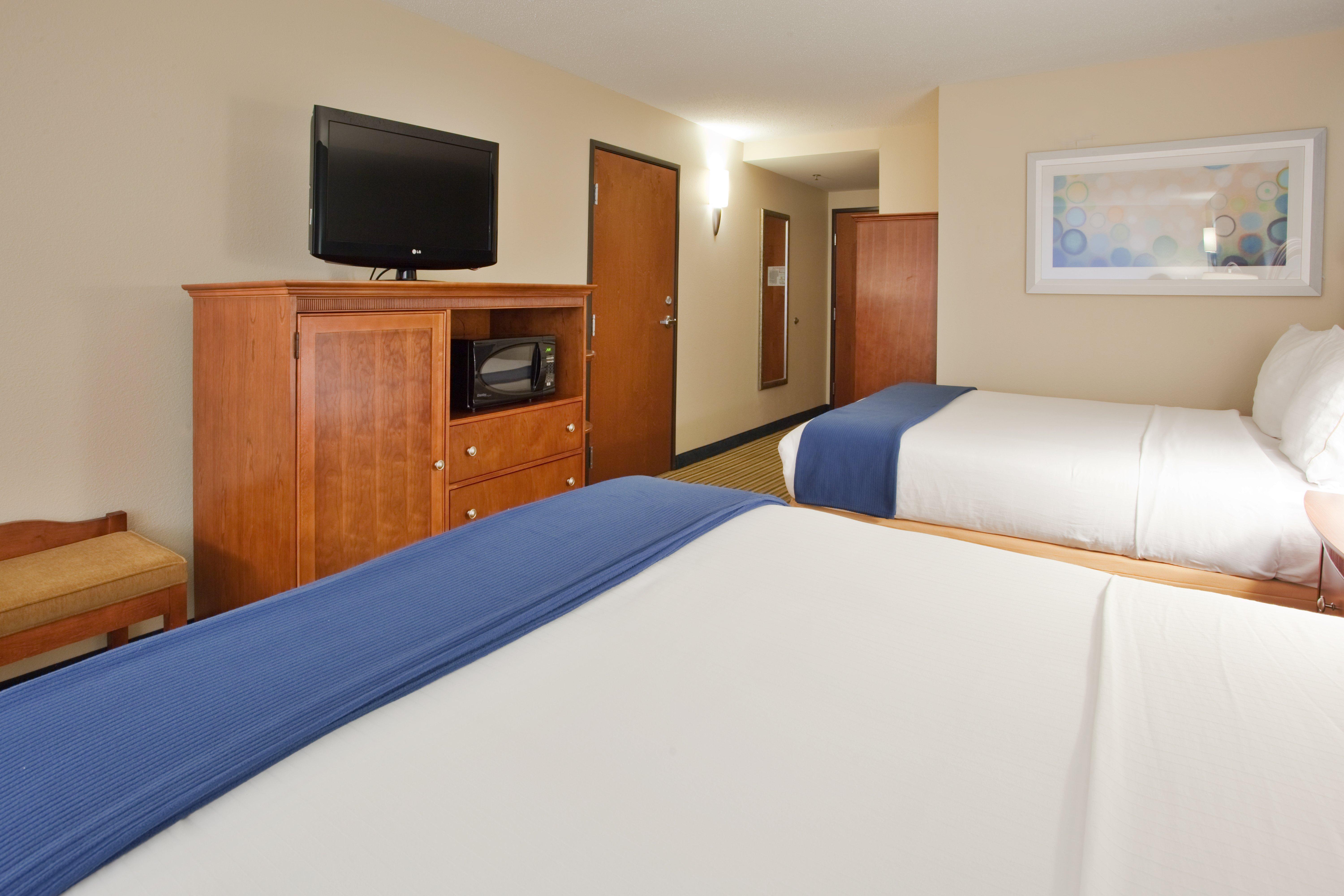 Holiday Inn Express Hotel&Suites Fredericksburg Exterior foto